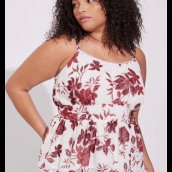 Torrid Elegant Cream Top - Picture 1 of 12